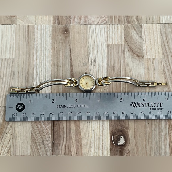 Majestron Ladies Watch Gold Tone Dial Gold Tone Knot Bracelet - Picture 12 of 12